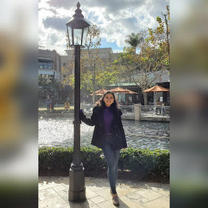 Meet your Posher, Priscila